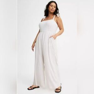 Torrid Women’s White Wide-Leg Jumpsuit with Tie Straps size 2x